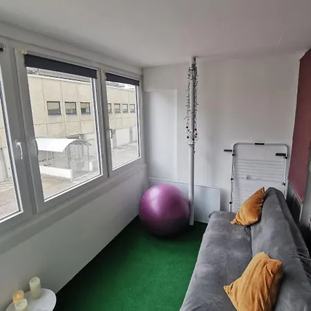 Apartment In The Heart Of *